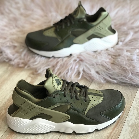 NWT Nike Huarache Run Rare - Picture 4 of 8